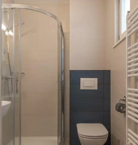 With Parking Lejlighed