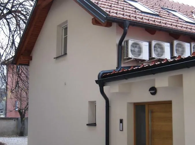 With Parking דירה לובליאנה